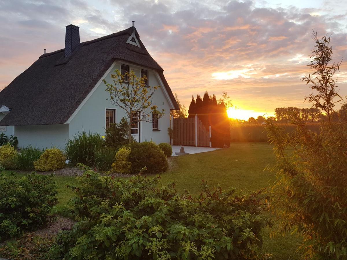 Ferienhaeuser Salzhaff-Romantik Tessmannsdorf Exterior foto